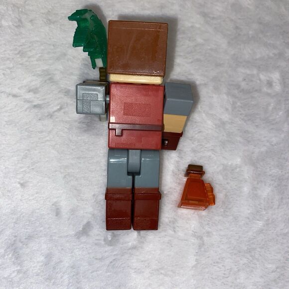 Minecraft Collectable 3.25” Hal Figure Plastic Gamer Fan With Accessories - Picture 4 of 4